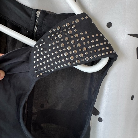 Urban Behavior black Asymmetrical Sleeveless Tank Top - Picture 3 of 6